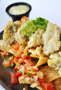 100518-seagrill-nachos.jpg