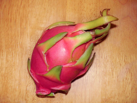 110829-dragonfruits-1.jpg