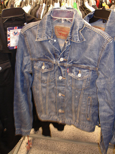 121119-levis.jpg