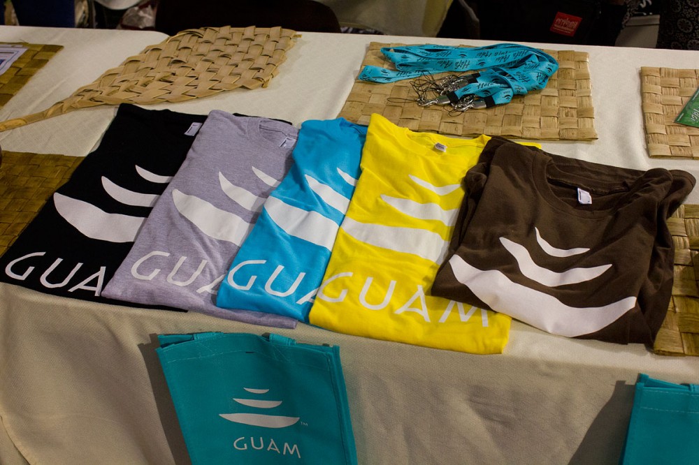 グアム政府観光局では『GUAM』グッズを販売。