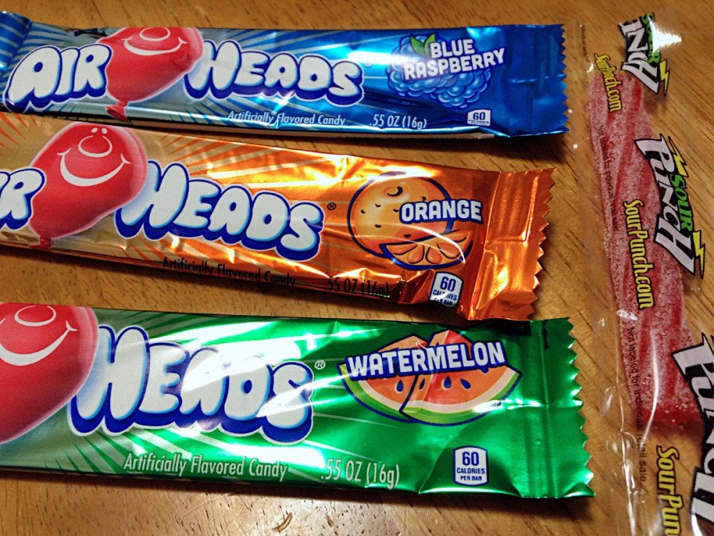 ハイチュウみたいな「AIR HEADS」と、甘酸っぱい「SOUR PUNCH」