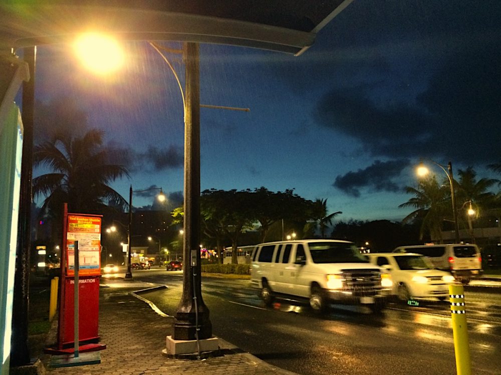 秋のにわか雨もグアムの風物詩