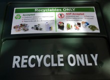 リサイクル用のゴミ箱に捨てられる物について