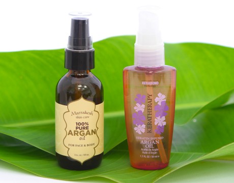 「KERATHERAPY(ケラセラピー)/Keratin Infused Argan Oil ($26.00)」と「Earthly Body(アースリーボディ)/Marrakesh 100% Pure Argan Oil For Face & Body ($29.00)」