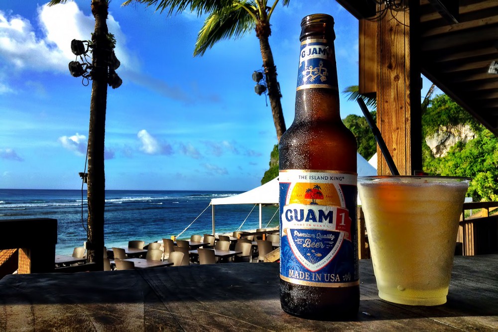 GUAMブランドのビール(The Beachにて)